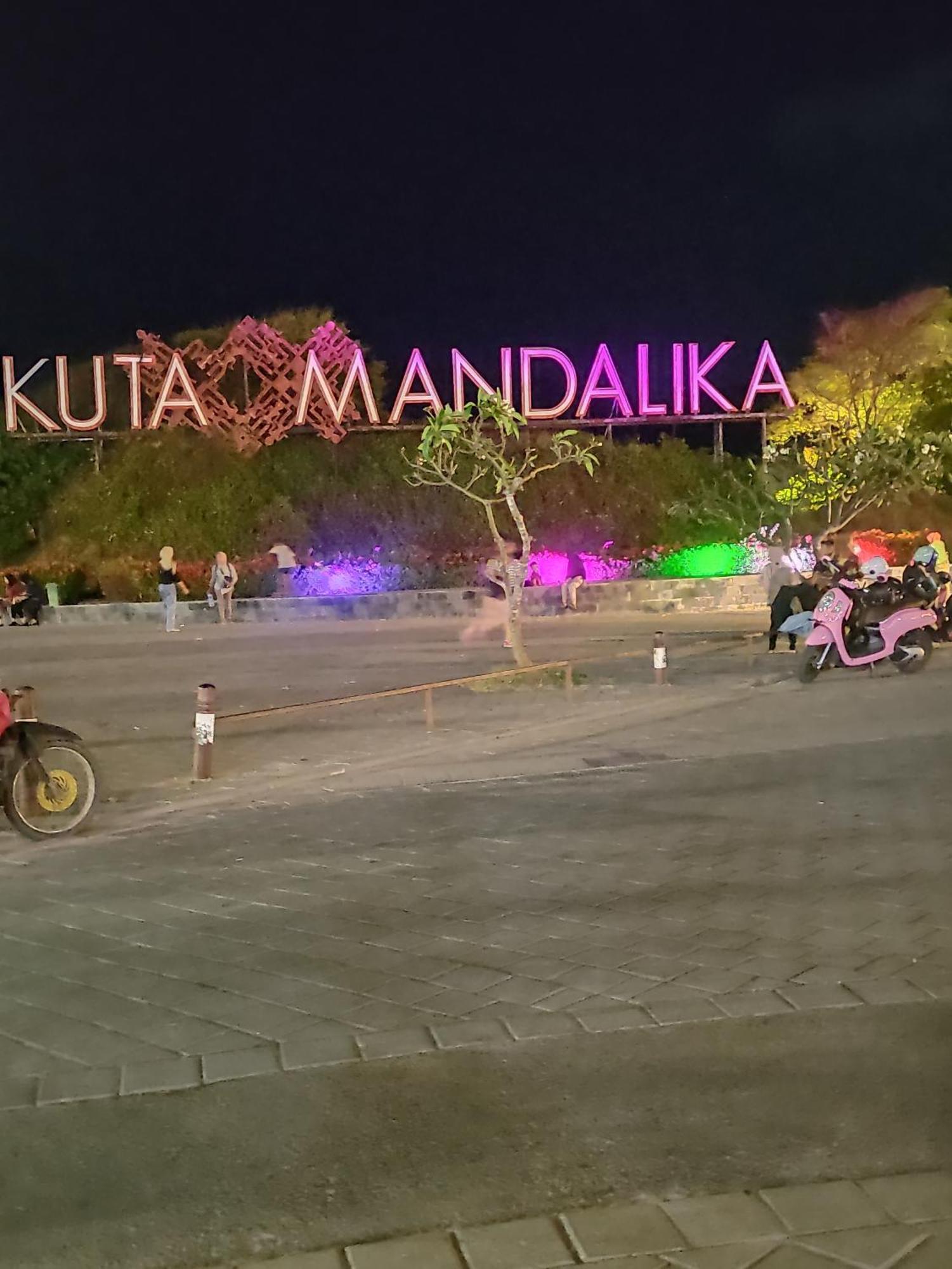 Kuta  Three V Homestay מראה חיצוני תמונה