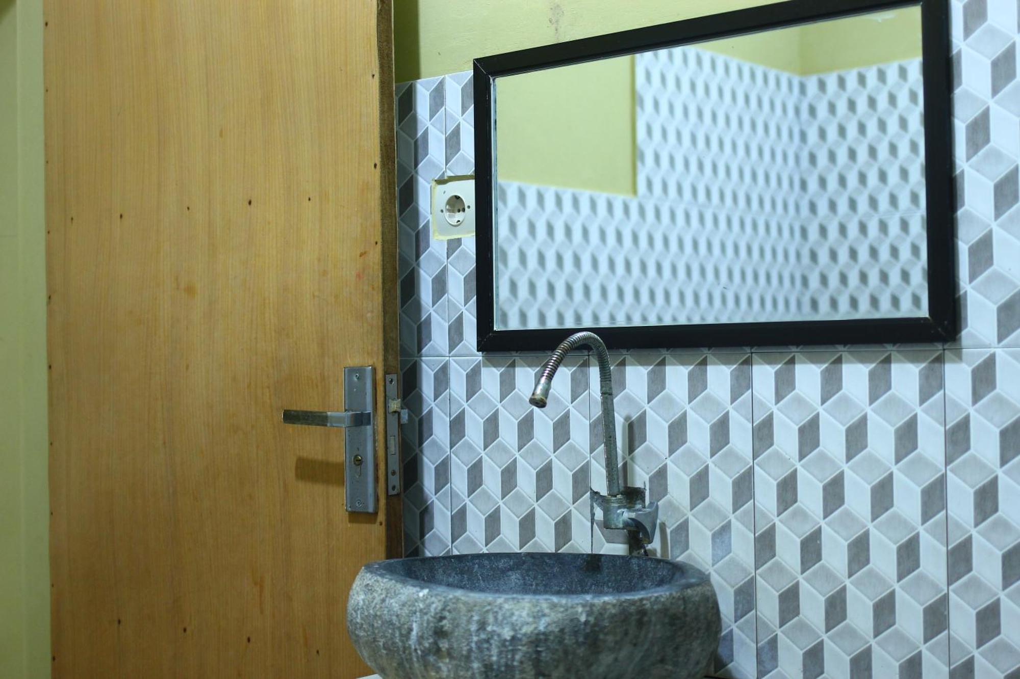 Kuta  Three V Homestay מראה חיצוני תמונה