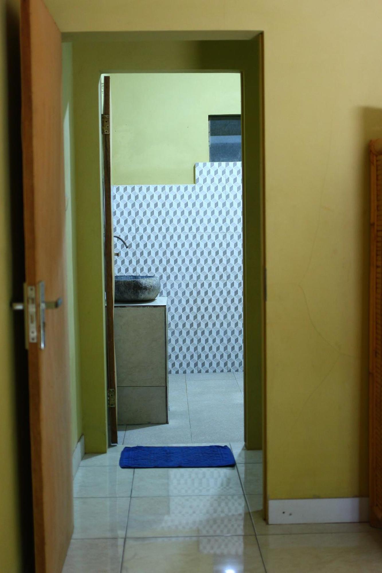 Kuta  Three V Homestay מראה חיצוני תמונה